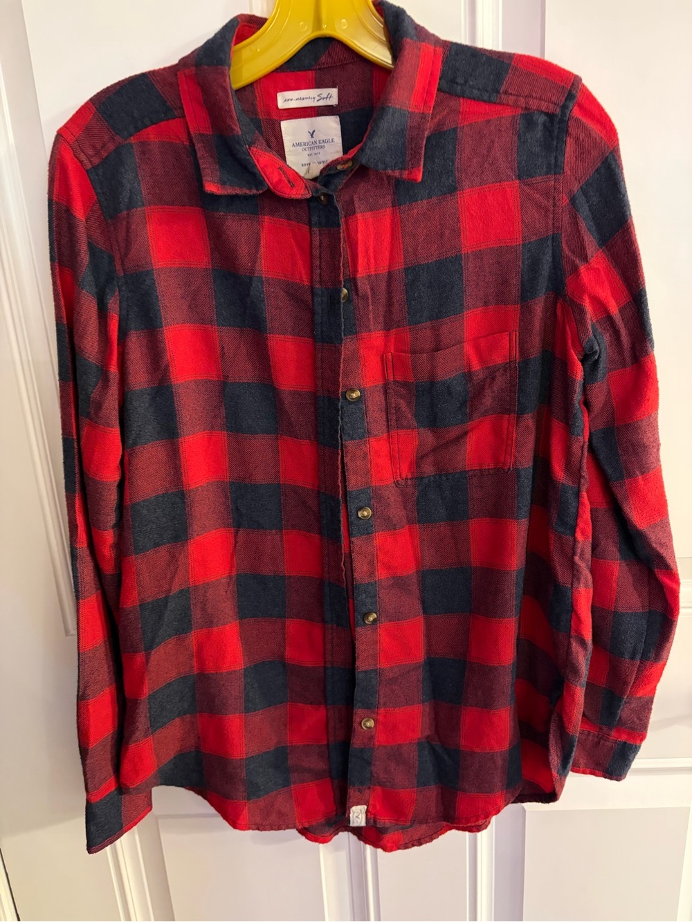 American Eagle Outfitters Red and Black Plaid Button-Down Shirt